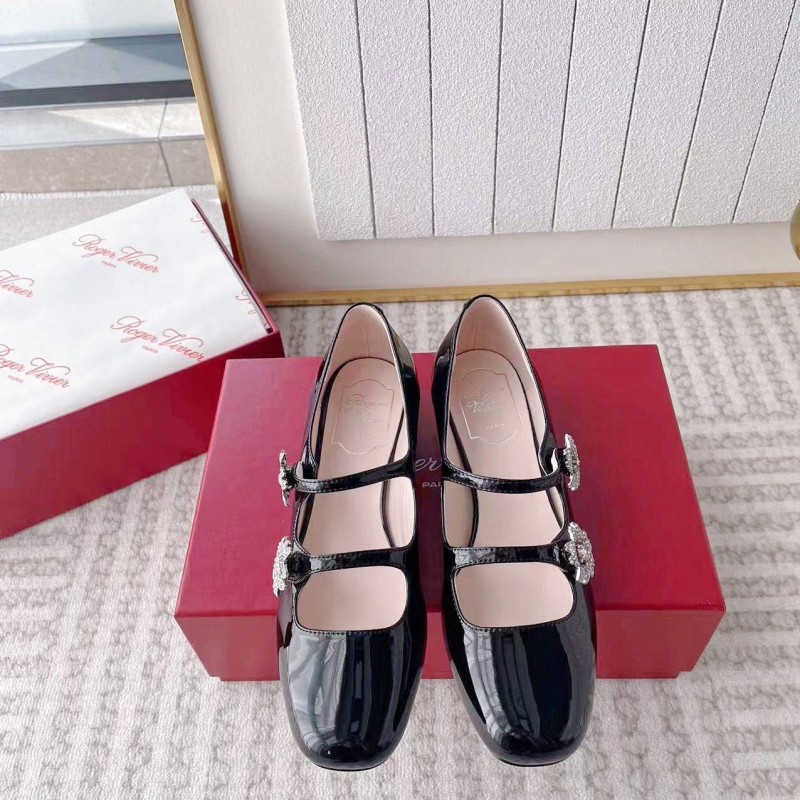 roger u1u1er flat shoes